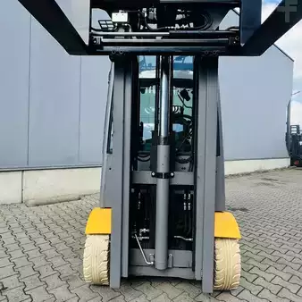 Elektro čtyřkolový VZV 2019  Jungheinrich EFG425s (25)