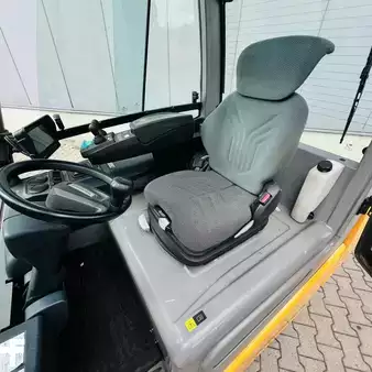 Elektro čtyřkolový VZV 2019  Jungheinrich EFG425s (6)