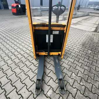 Apilador eléctrico 2014  Jungheinrich EJC110 (11)