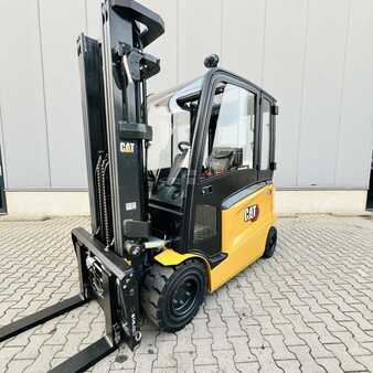 Elektromos 4 kerekű 2020  CAT Lift Trucks EP35N-80E (1)