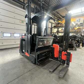 Schmalgangstapler 2020  Linde Kombi L-Head (5231) (1)