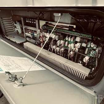 Camions à plate-forme éléctrique 2020  Volk DFW 5 (24)