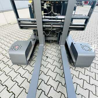 Four-way reachtrucks 2009  Atlet 250DTFVRF900UFS (3)