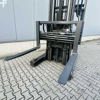 Reach Trucks 2012  Atlet UHD250DTFVRF895 (17)