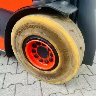 El truck - 4 hjulet 2018  Linde E20 (387) (24)