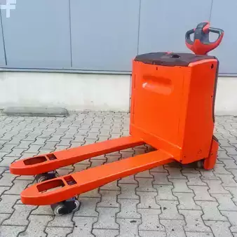 Porta-paletes elétrico 2020  Linde T18 (1152-02) (15)