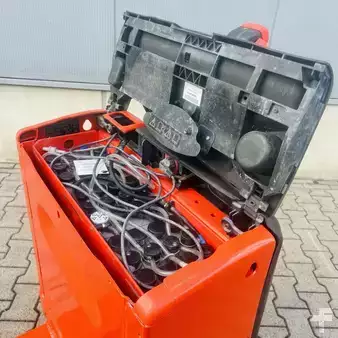Porta-paletes elétrico 2020  Linde T18 (1152-02) (7)