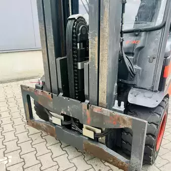 Eléctrico - 4 rodas 2020  Linde E40/600L (388) LOW (8)