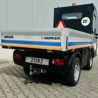 Veicoli elettrici con pianale 2015  Aixam Mega E-worker (16)