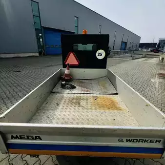 Veicoli elettrici con pianale 2015  Aixam Mega E-worker (18)