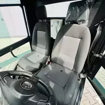 Veicoli elettrici con pianale 2015  Aixam Mega E-worker (8)