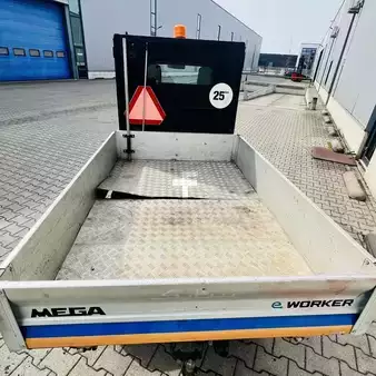 Veicoli elettrici con pianale 2015  Aixam Mega E-worker (19)