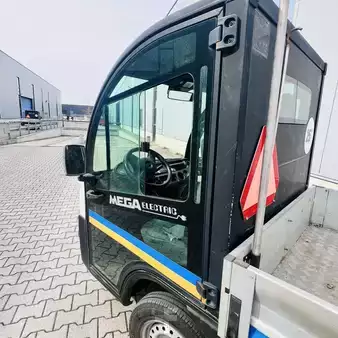 Veicoli elettrici con pianale 2015  Aixam Mega E-worker (8)