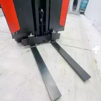 Préparateurs de commande verticaux 2020  Linde V48 (5213) (10)