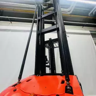 Préparateurs de commande verticaux 2020  Linde V48 (5213) (2)