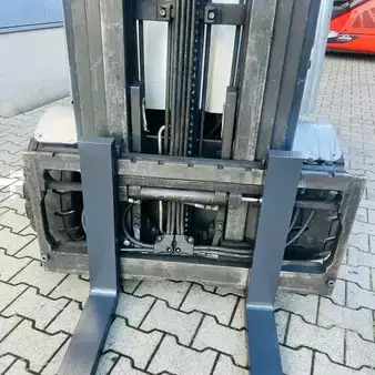 Eléctrica de 4 ruedas 2010  Still RX60-30 (10)