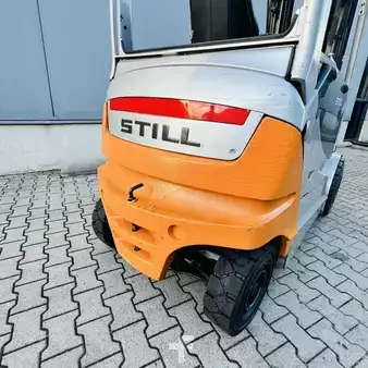 Eléctrica de 4 ruedas 2010  Still RX60-30 (17)
