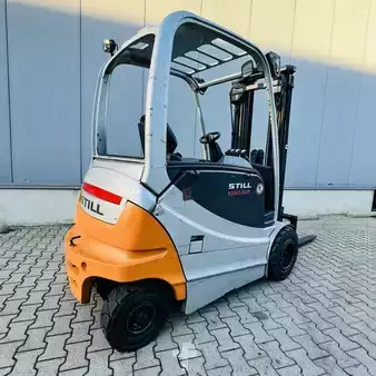 Eléctrica de 4 ruedas 2010  Still RX60-30 (2)