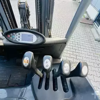 Eléctrica de 4 ruedas 2010  Still RX60-30 (6)