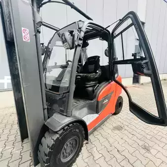 Empilhador diesel 2023  Linde H30D (1202) (5)