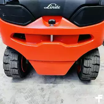 Elektryczne 4-kołowe 2019  Linde E25 (387) (18)