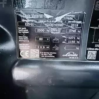 Elektryczne 4-kołowe 2019  Linde E25 (387) (19)