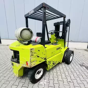 LPG Forklifts 1990  Clark GPM30N (5)