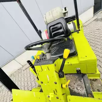 LPG Forklifts 1990  Clark GPM30N (8)