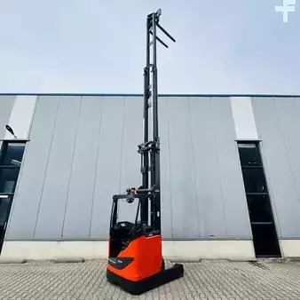 Carretilla retráctil 2018  Linde R14HD (1120) (20)