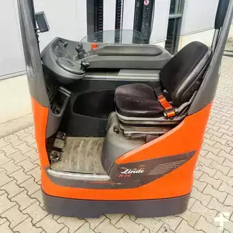 Carretilla retráctil 2018  Linde R14HD (1120) (4)