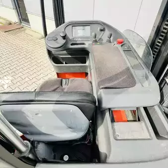 Carretilla retráctil 2018  Linde R14HD (1120) (4)