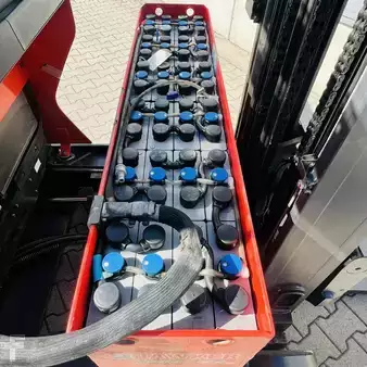 Carrelli retrattili 2015  Linde R16 (1120) (10)