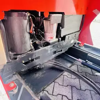 Carrelli retrattili 2015  Linde R16 (1120) (12)