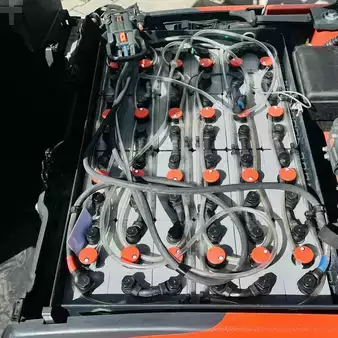 Carrelli elettrici 3 ruote 2023  Linde E14 (386-02) EVO (10)