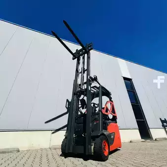 Carrelli elettrici 3 ruote 2023  Linde E14 (386-02) EVO (17)