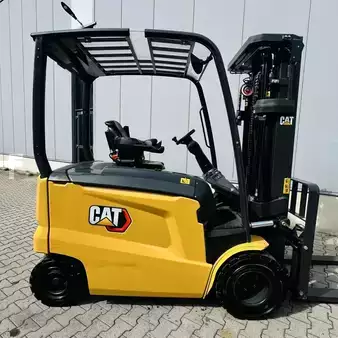 Elektro 4 Rad 2021  CAT Lift Trucks EP30N-80E (3)
