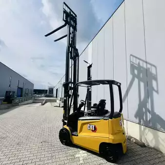 Elektro 4 Rad 2021  CAT Lift Trucks EP30N-80E (4)