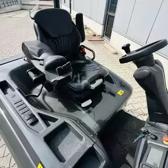 Elektro 4 Rad 2021  CAT Lift Trucks EP30N-80E (8)