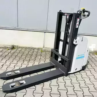 Apilador eléctrico 2020  Unicarriers PSL125 (3)
