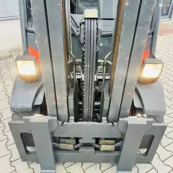 Diesel heftrucks 2013  Linde H30D (393-02) EVO (19)