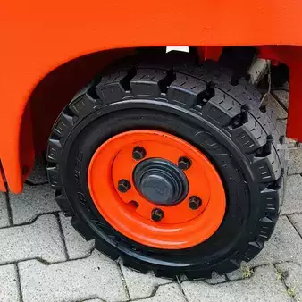 Diesel heftrucks 2014  Linde H16D (391) (22)