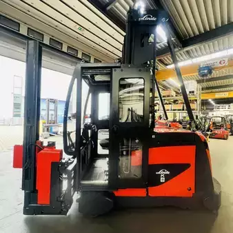 Carretilla pasillo estrecho 2015  Linde Kombi L - Coldstore (011) (15)