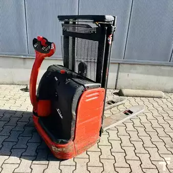 Apilador eléctrico 1999  Linde L10 (379) (1)