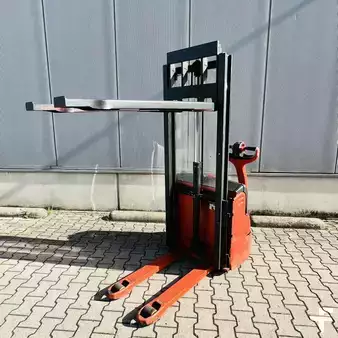 Apilador eléctrico 2003  Linde L10 (379) (2)