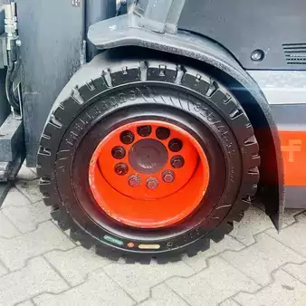 Elektro čtyřkolový VZV 2020  Linde E35HL (387) (24)