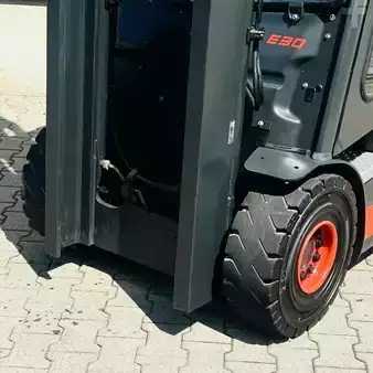 4-wiel elektrische heftrucks 2018  Linde E30L (387) (22)