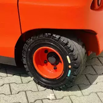 4-wiel elektrische heftrucks 2018  Linde E30L (387) (26)