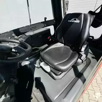 4-wiel elektrische heftrucks 2018  Linde E30L (387) (5)
