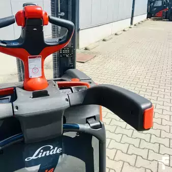 Stackers Stand-on 2022  Linde L14AP (1173) (8)