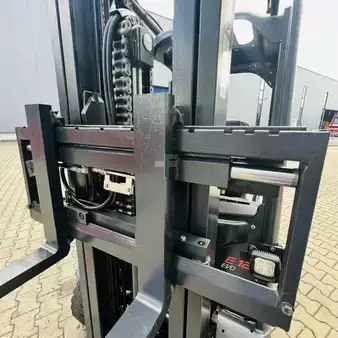Eléctrico - 3 rodas 2021  Linde E12 (386-02) EVO (12)